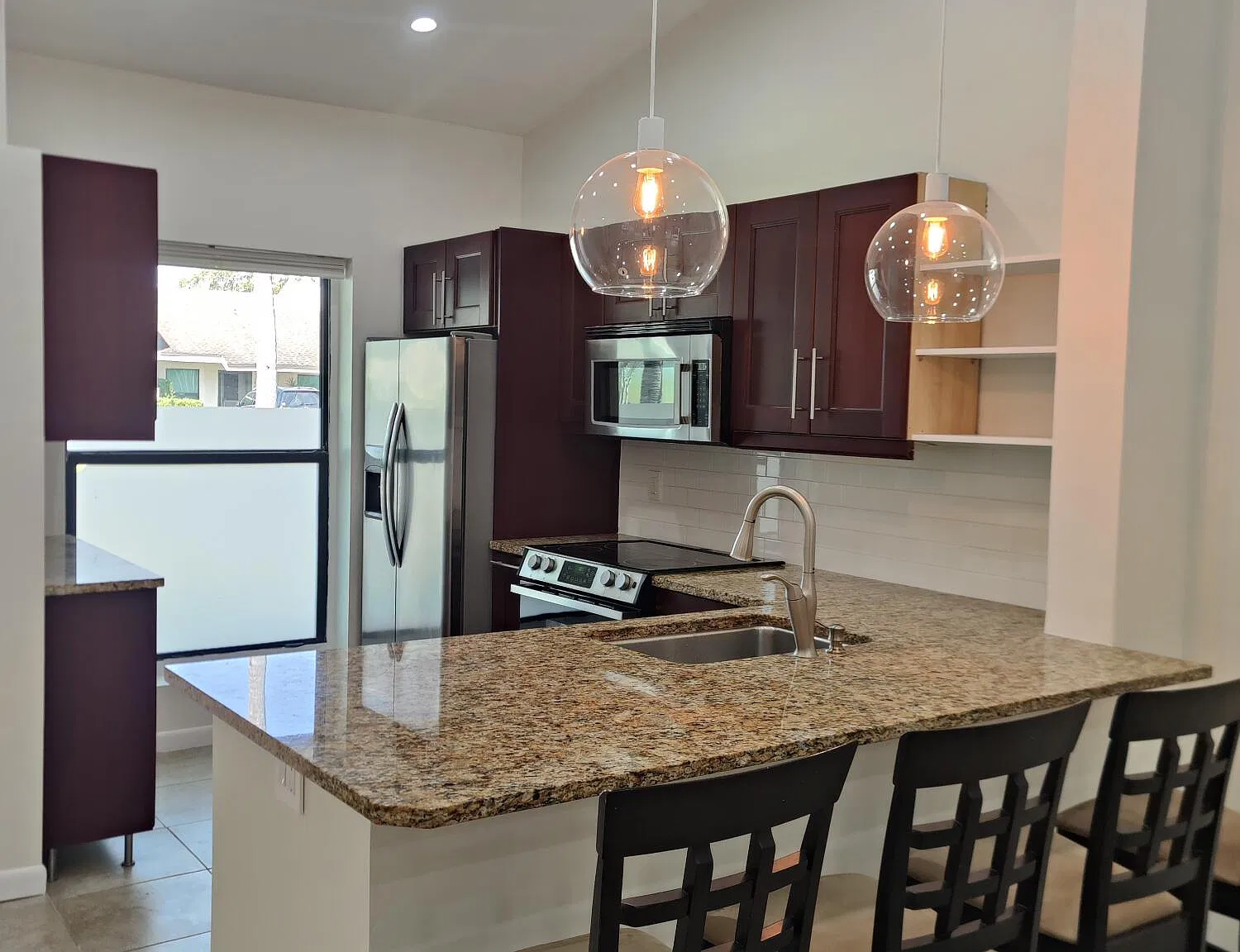 2 bed, 2.0 bath, 1061 sqft, $2,700 — Photo 3