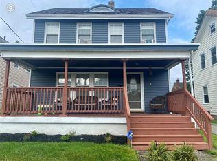 17802 Crestland Rd, Cleveland, OH 44119