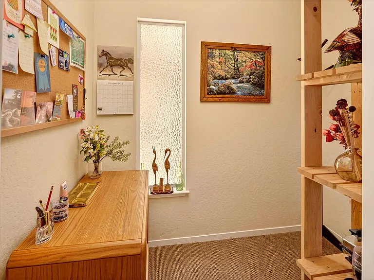 94 Lake Village Dr — Photo 8
