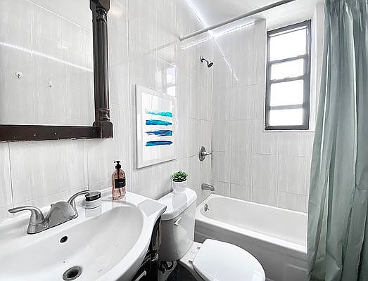 5th image of 235 W 109th St APT 6A