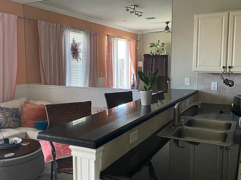 1077 Cheval Dr — Photo 5