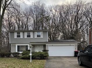 23705 Rockingham St, Southfield, MI 48033