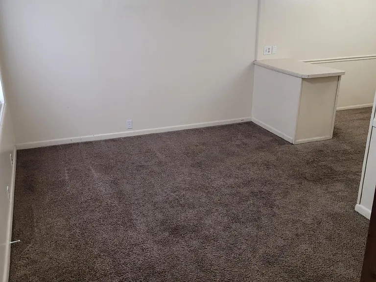 1401 Broadmoor Rd #C — Photo 3