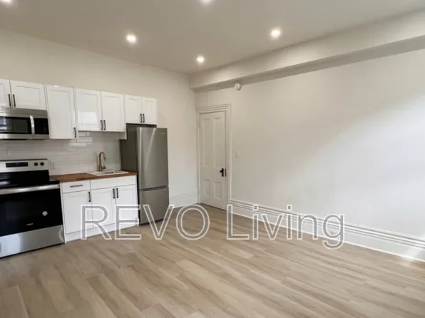 88 Church St #2, Saint Catharines, ON L2R 3C8