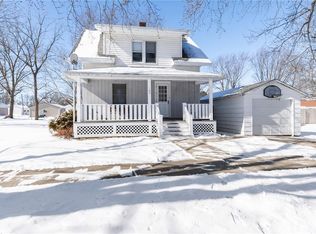 105 N Elm St, Stanwood, IA 52337
