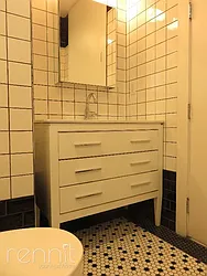 Rented by Rennit Inc.