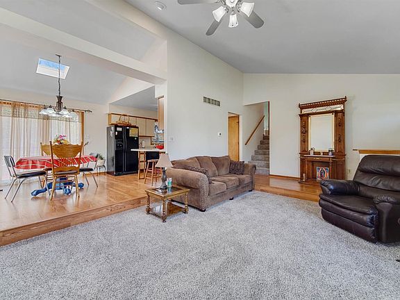 2nd image of 1377 W 75th Pl