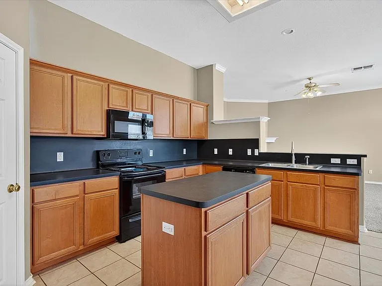 5933 Brightwood Dr — Photo 14