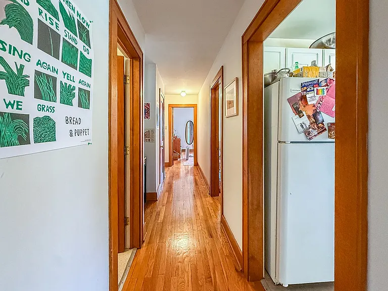 407 W Green St #4 — Photo 9