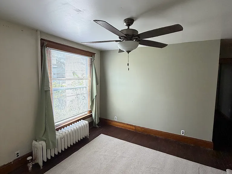 2500 S Saginaw St #1 — Photo 7