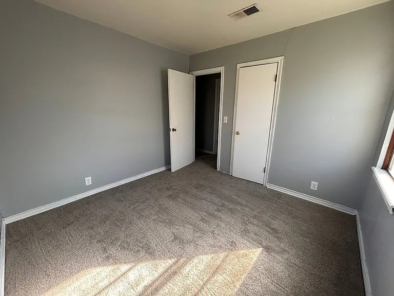 4269 S Cumberland St — Photo 9