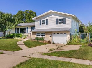 15330 Ridgeland Ave, Oak Forest, IL 60452