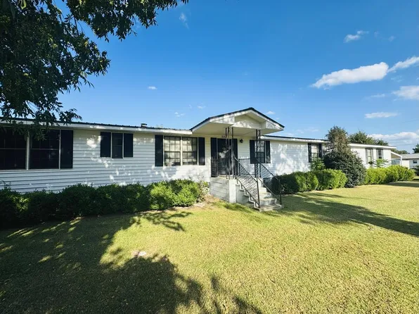 391 S Brown Ave, Sycamore, GA 31790