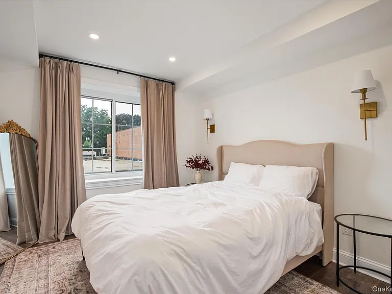 242 Maple Ave #308 — Photo 10