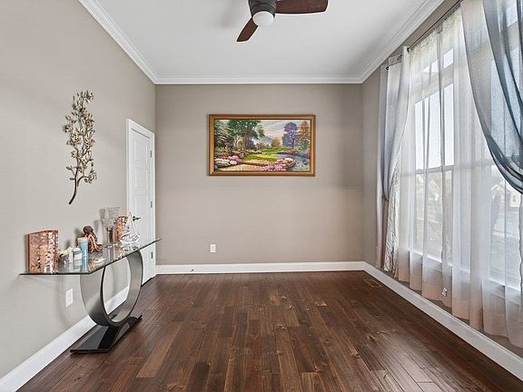 4th image of 2005 Marigold Cir