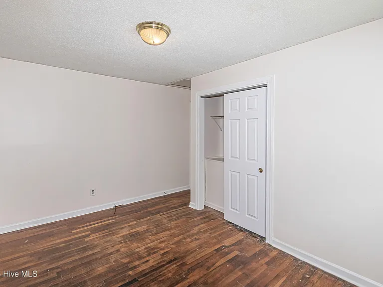 717 New River Dr — Photo 20