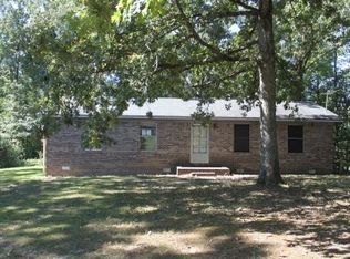 751 Hughes Rd, Scotts Hill, TN 38374