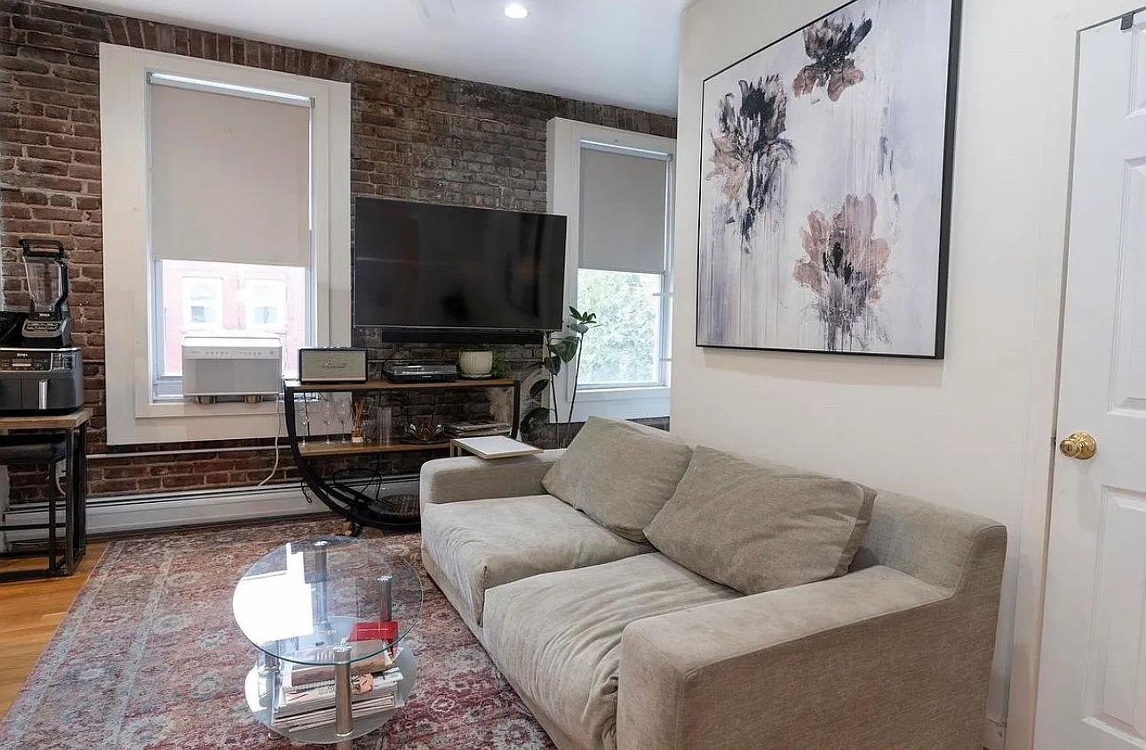 2 bed, $2,400 — Photo 3