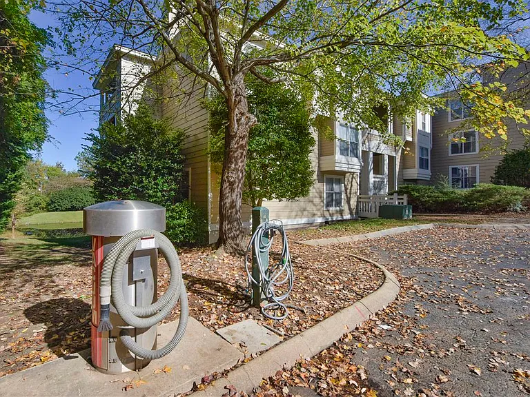 Beacon Ridge Apartments — Photo 15