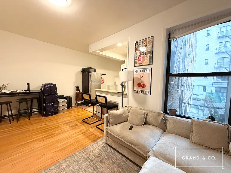 14 Maujer St #8 — Photo 3
