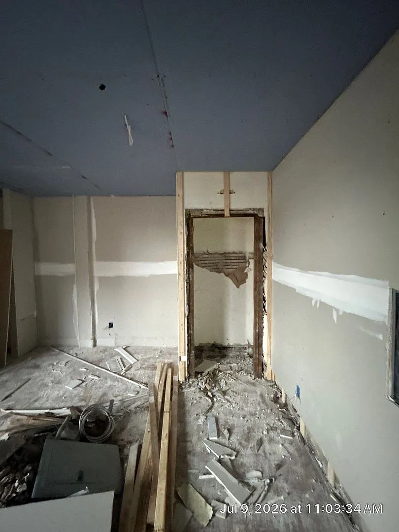Walnut Court Apartments — Photo 2