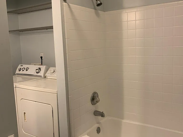 2411 Whispering Woods Blvd #4 — Photo 12