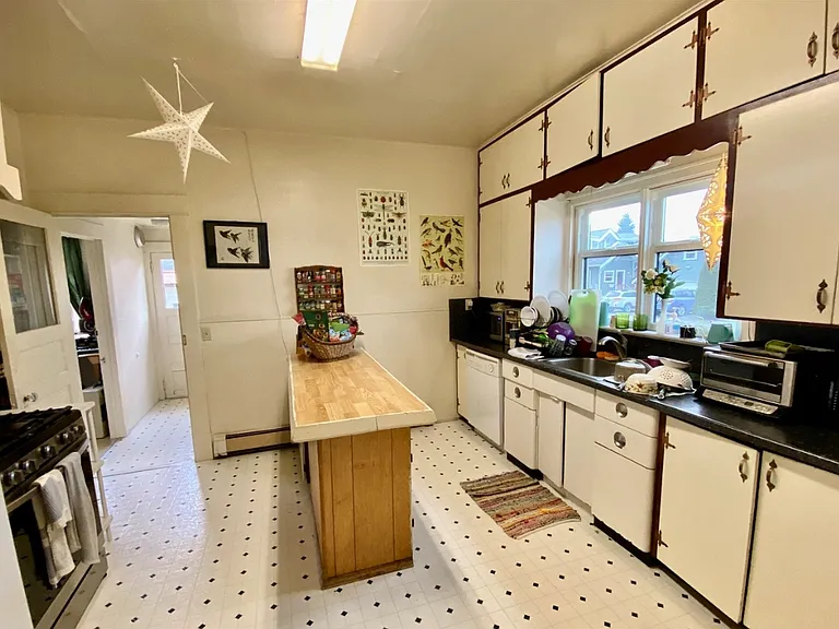 2300 G St #1 — Photo 10