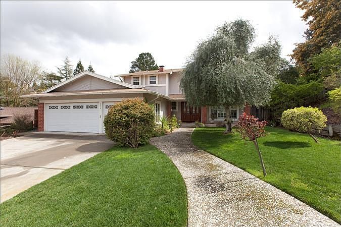 1st image of 2215 Lariat Ln