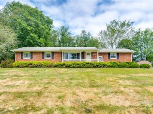 3965 N Vista St NW, Uniontown, OH 44685