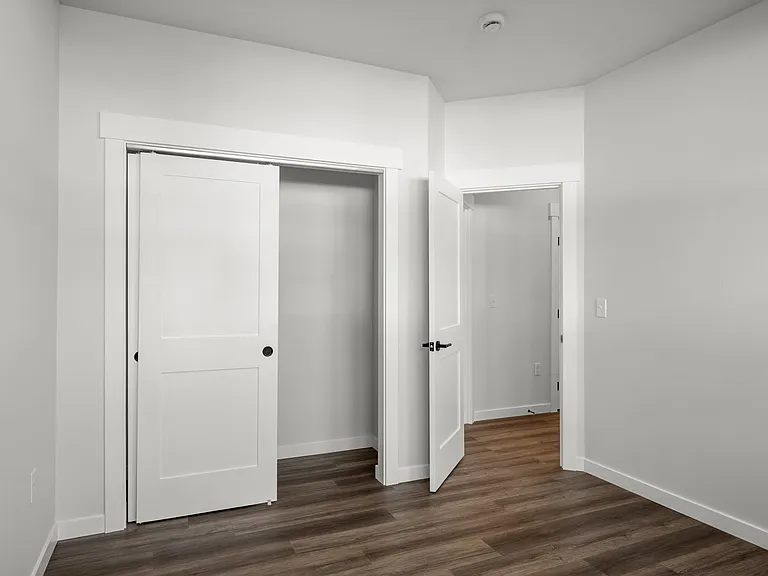 4914 E Fairview Ave — Photo 15