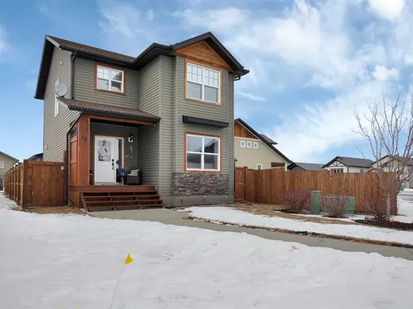 16 SE Richfield Cres, Sylvan Lake, AB T4S 0L1