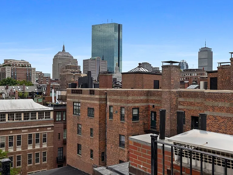 49 Brimmer St #9 — Photo 16