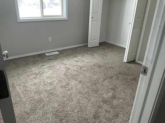 5th image of 3888 E Lorna Ave