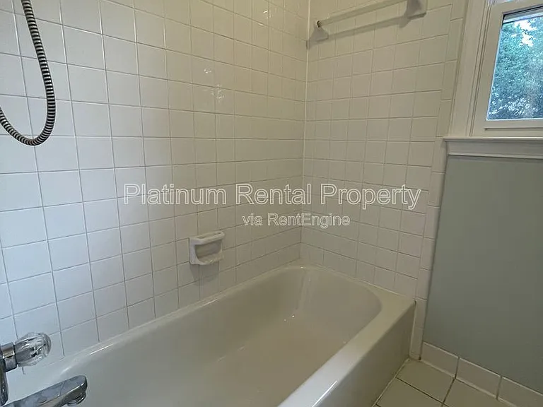 870 Ingleside Dr — Photo 41