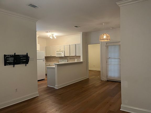 3rd image of 1500 Brightside Dr APT B3