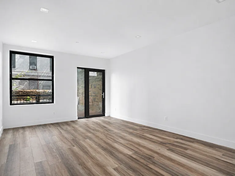 611 W 142nd St #GARDEN — Photo 3