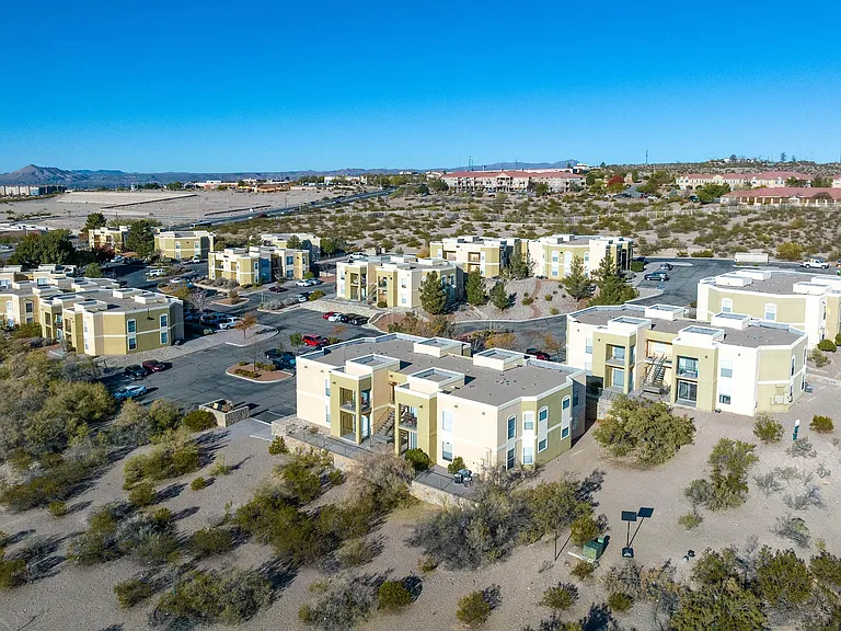 Cuestas-Apartment-Homes-(23)