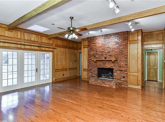 5th image of 1911 Rockcliff Ct