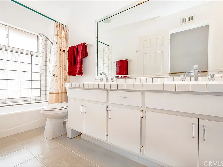 24 Cypress Tree Ln — Photo 24