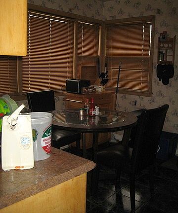 3rd image of 5048 W Hawthorne Ave