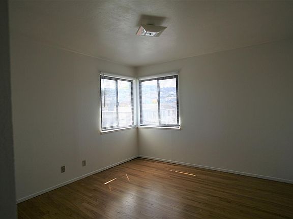 4th image of 1500 Judah St APT 16