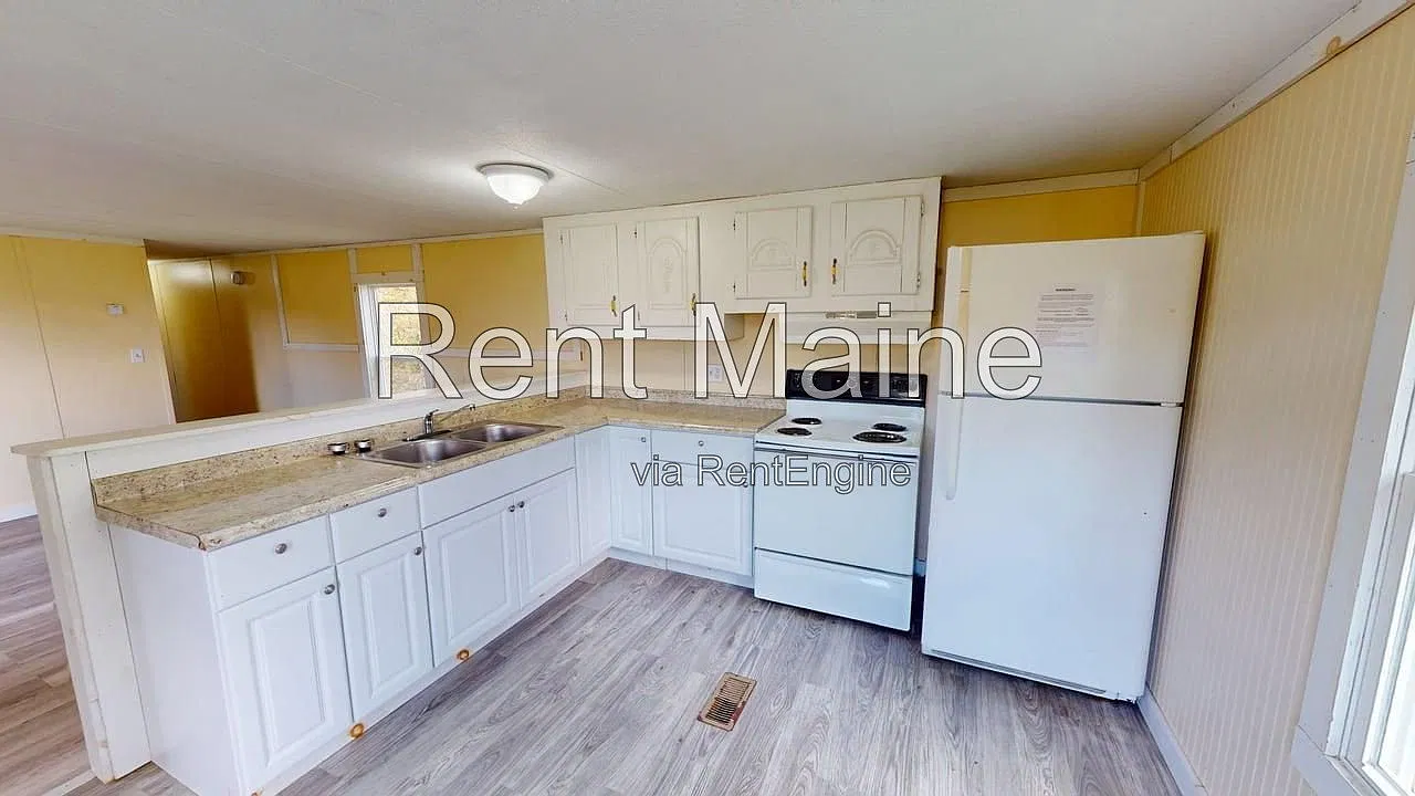 2 bed, 1.0 bath, 678 sqft, $1,050 — Photo 1