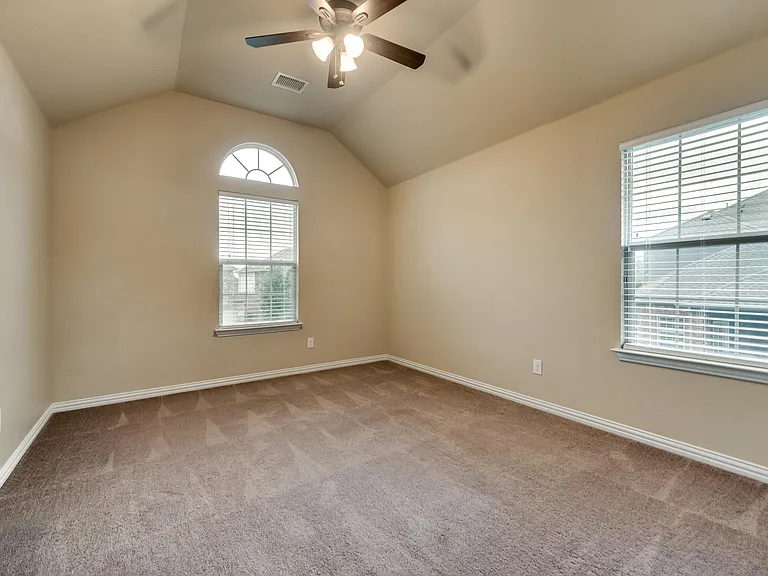 13909 Blueberry Hill Dr — Photo 19