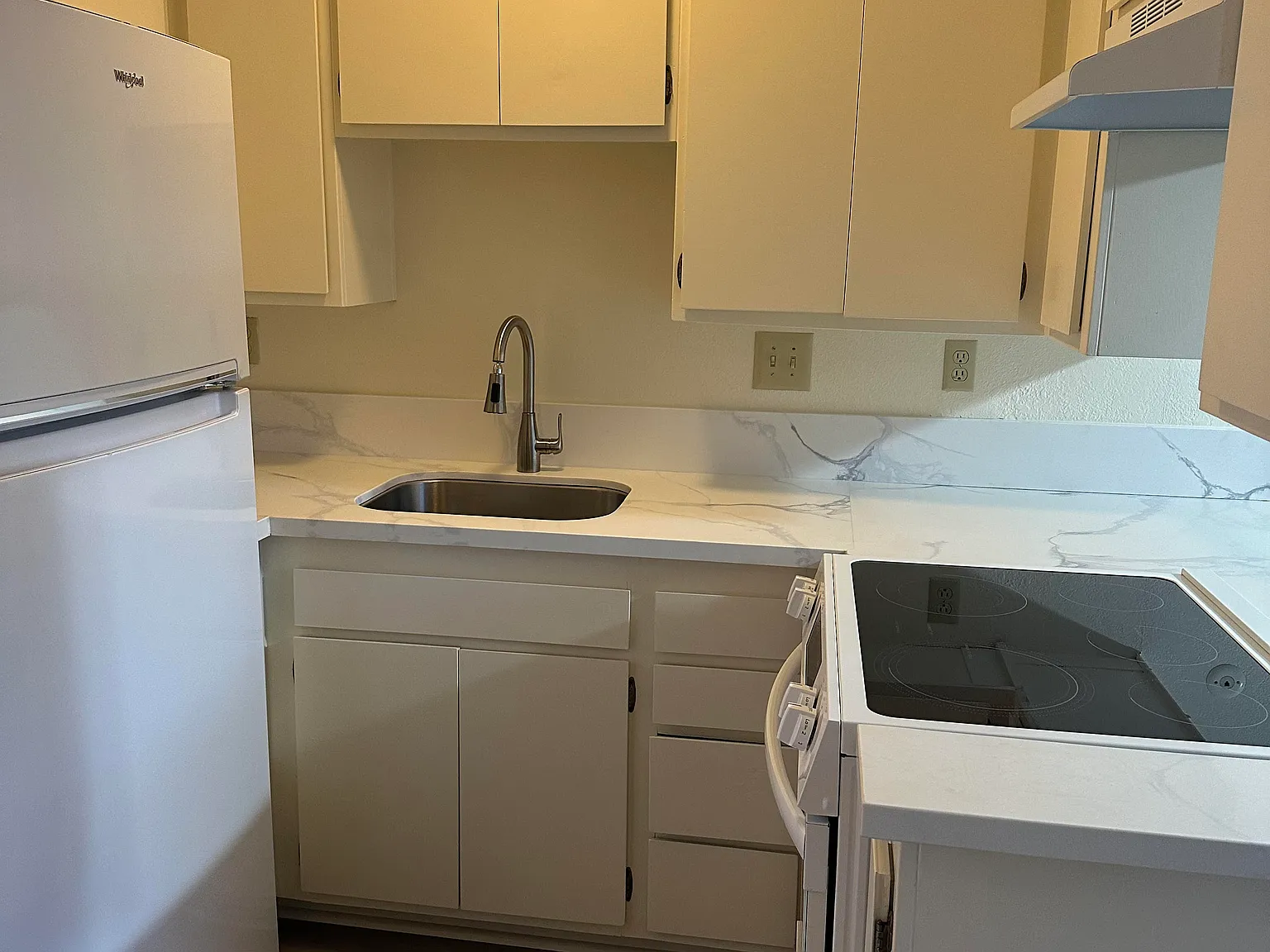 1 bed, 675 sqft, $2,200 — Photo 2
