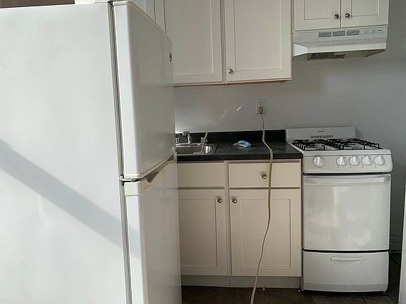 2nd image of 4535 44th St APT 2L