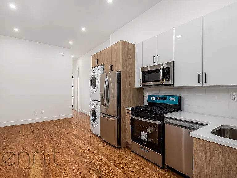 477 Fairview Ave #3L — Photo 4
