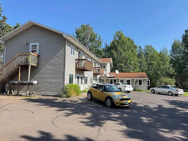 1st image of 5427 N Shore Dr #5