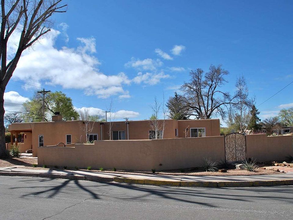 1st image of 1120 Placita Loma