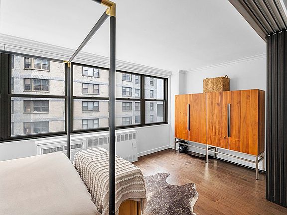 5th image of 209 E 56th St APT 10A