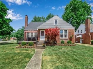 20 Manlon Ter, Cheektowaga, NY 14225